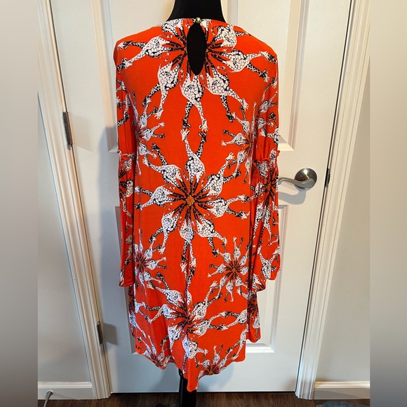 Crown & Ivy Vibrant Orange Giraffe/Floral Dress - Size 6 - Picture 5 of 5